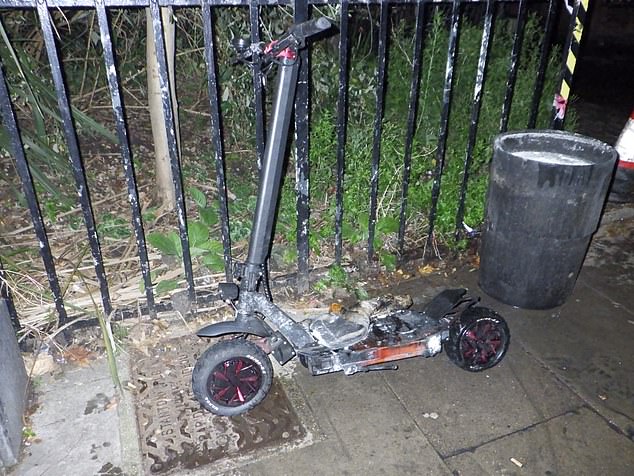 Londoner Feuerwehrleute haben seit Anfang dieses Jahres alle zwei Tage Brände durch defekte E-Bikes und E-Scooter gelöscht