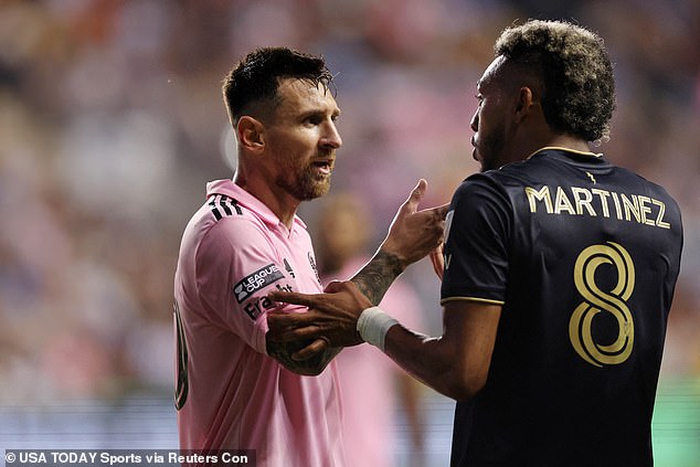 Messi konfrontierte den Mittelfeldspieler, nachdem dieser offenbar seinen Miami-Teamkollegen Noah Allen getreten hatte