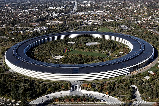 Luftaufnahme des Apple-Hauptsitzes in Cupertino, Kalifornien – Apple scheint bereits an der Art von Produkten interessiert zu sein, die Disney ihnen verkaufen würde, und investiert mehr Ressourcen in das Streaming