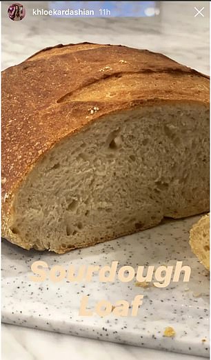 Und obwohl das Brot aus nur drei Zutaten hergestellt wird – Mehl, Wasser und etwas Salz –, stecken hinter seinem komplexen Geschmack und seinem einzigartigen Geruch verschiedene Verbindungen