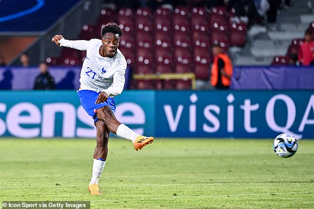 Das französische U21-Talent Elye Wahi wird von West Ham ernsthaft in Betracht gezogen, nachdem Chelseas Angebot letzten Monat von Montpellier abgelehnt wurde