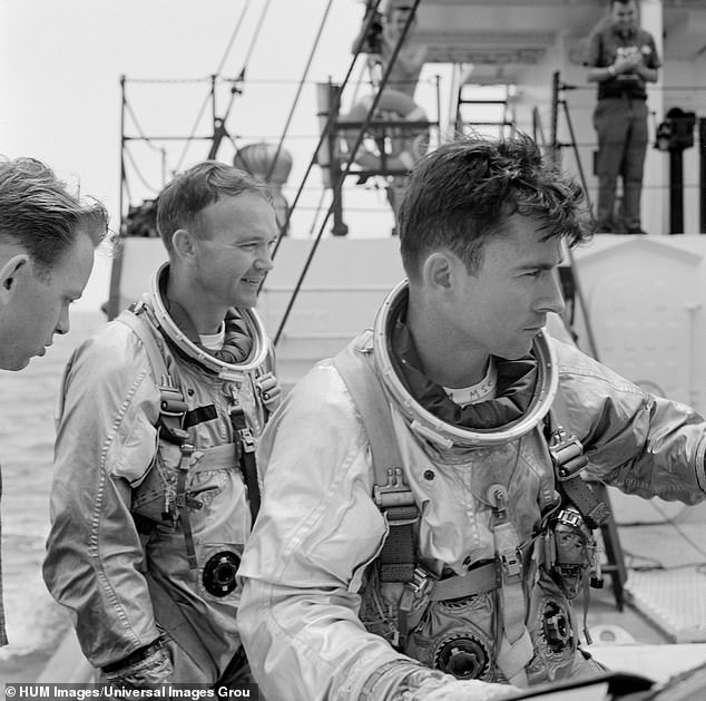 Wie Armstrong war auch Collins (Bild links) erst 38 Jahre alt, als er den Raumflug abschloss