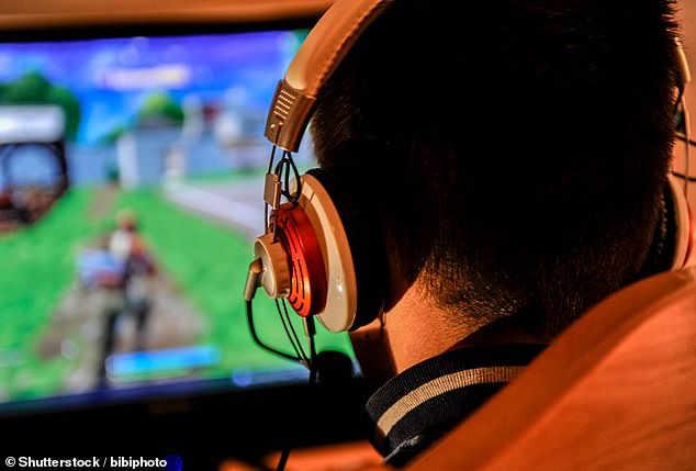 Viele Fortnite-Spieler entscheiden sich für ein Headset, um mit ihren Teammitgliedern zu kommunizieren und sich zu koordinieren