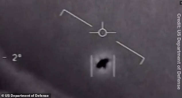 US-Piloten stießen auf ein Objekt, von dem sie sagten, es ähnelte einer Tic-Tac-Atemminze (DOD)