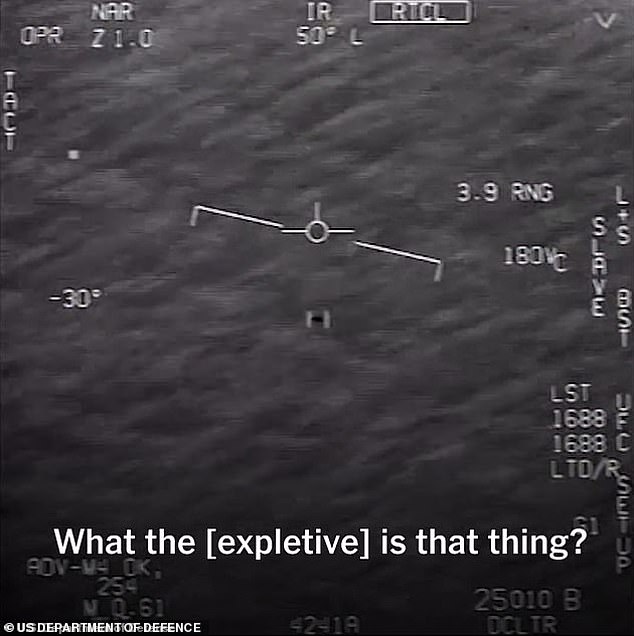 Das Pentagon hat kürzlich mehrere Videos angeblicher UFO-Begegnungen freigegeben (DOD)
