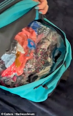 Nachdem sie ihre Kleidung vakuumverpackt hat, weist Jenna darauf hin, dass sie „immer noch viel mehr Platz“ hat, um mehr Gegenstände in ihrem Rucksack unterzubringen