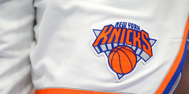 Knicks-Logo auf den Shorts