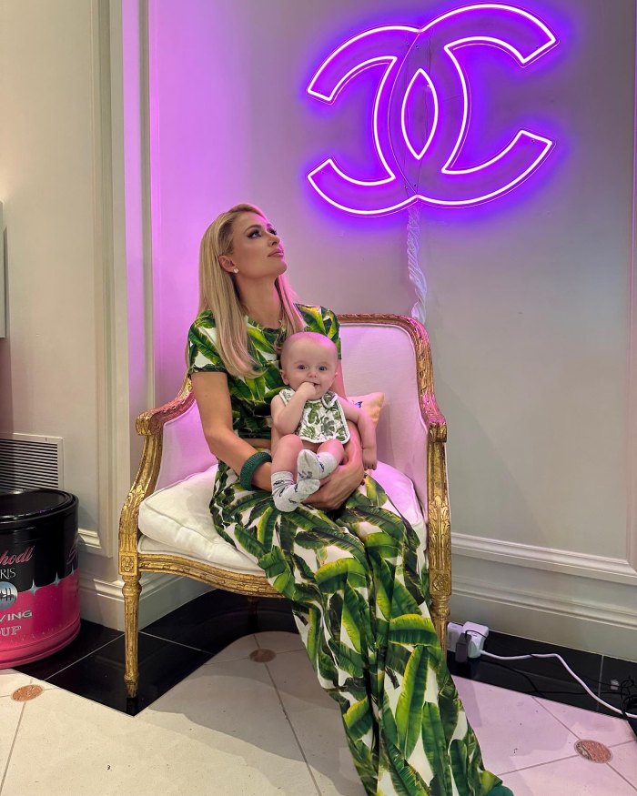 Paris Hilton trifft sich mit Sohn