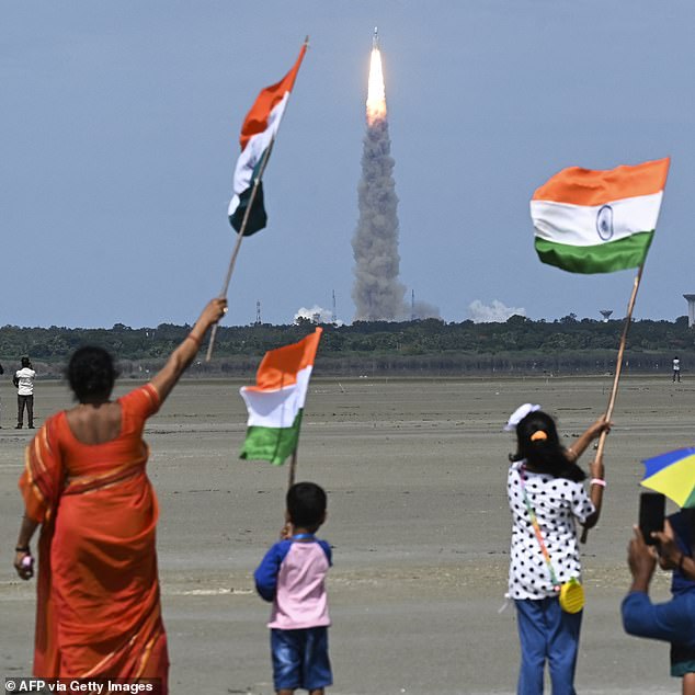Die Rakete mit der Raumsonde Chandrayaan-3 startete am 14. Juli vom Satish Dhawan Space Center in Sriharikota, einer Insel vor der Küste des südlichen Bundesstaates Andhra Pradesh