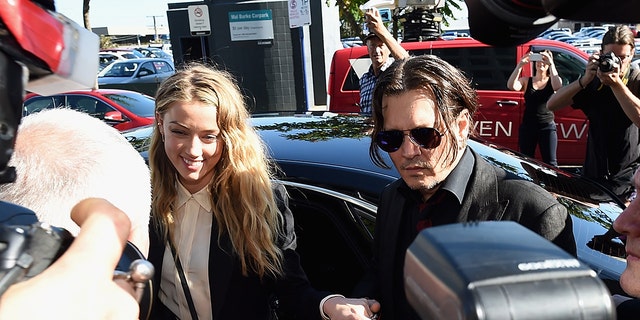 Johnny Depp Amber Heard kommt im April 2016 am Southport Magistrates Court an