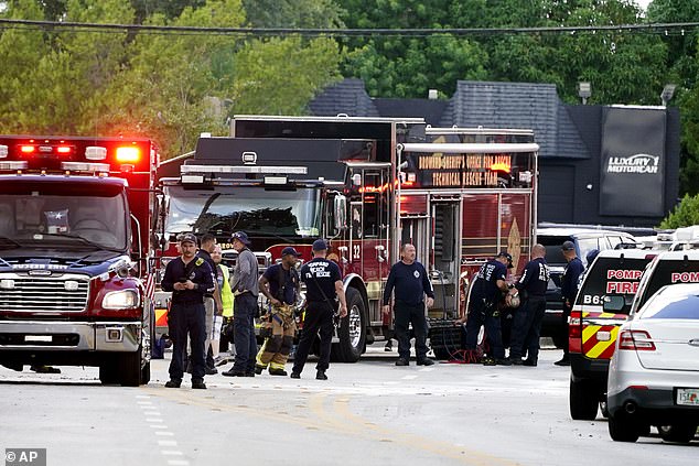 Beamte der Broward Sheriff Fire Rescue bestätigten, dass einer der vom Unfallort geborgenen Personen ins Broward Health Medical Center gebracht wurde