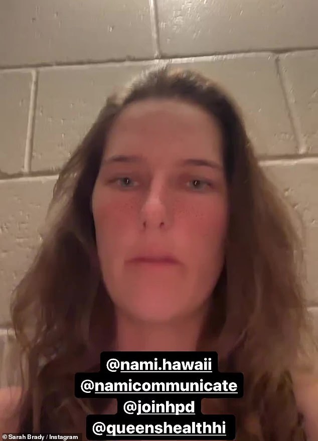 Das Neueste: Jonah Hills Ex Sarah Brady gab bekannt, dass sie kürzlich in eine „unfreiwillige mentale Warteschleife“ gesetzt wurde, als sie am Montag Fotos und Videos ihrer blauen Flecken auf Instagram teilte
