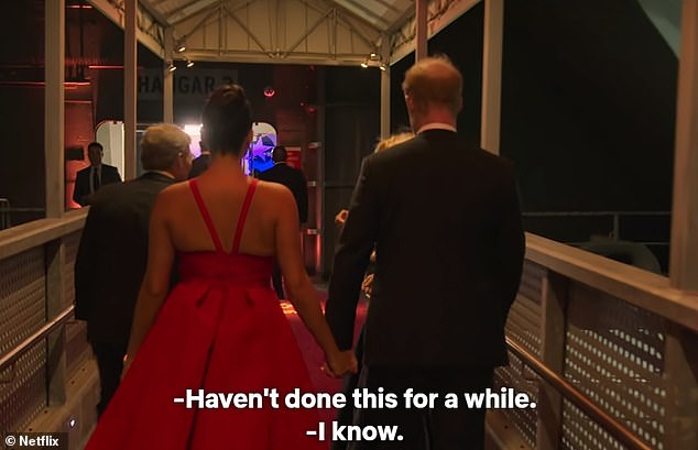 Der Herzog und die Herzogin von Sussex wurden bei ihrer Ankunft bei der Salute To Freedom Gala im November 2021 in ihrer neuen Netflix-Show The Heart of Invictus gefilmt