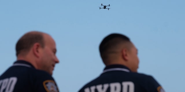 NYPD schickt Drohnen in den Himmel über Rockaway Beach