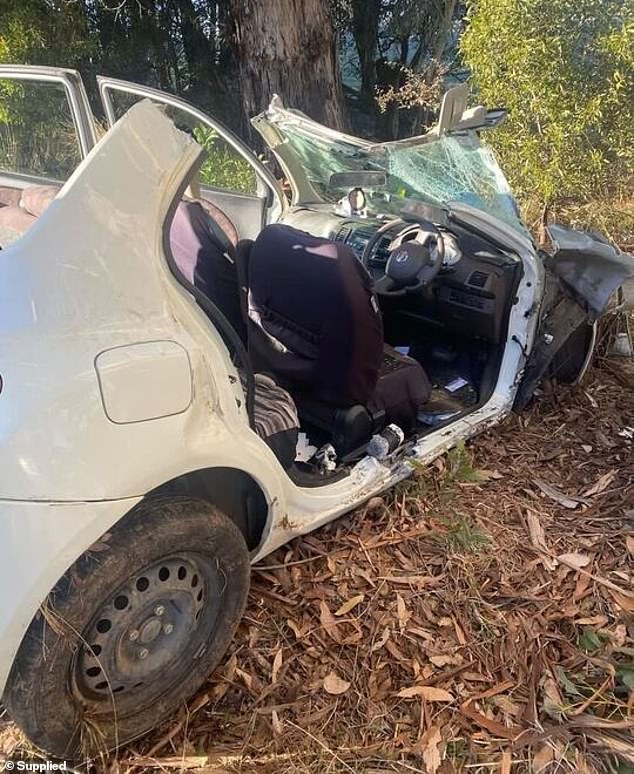 Tori Pellow fuhr von Portland nach Orange im zentralen Westen von New South Wales, als ihr Auto auf eine Stelle Glatteis prallte und verunglückte (im Bild das Wrack von Toris Auto).