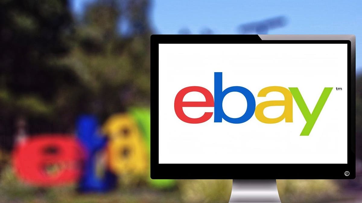 Das Archivbild zeigt das eBay-Logo auf dem Computerbildschirm