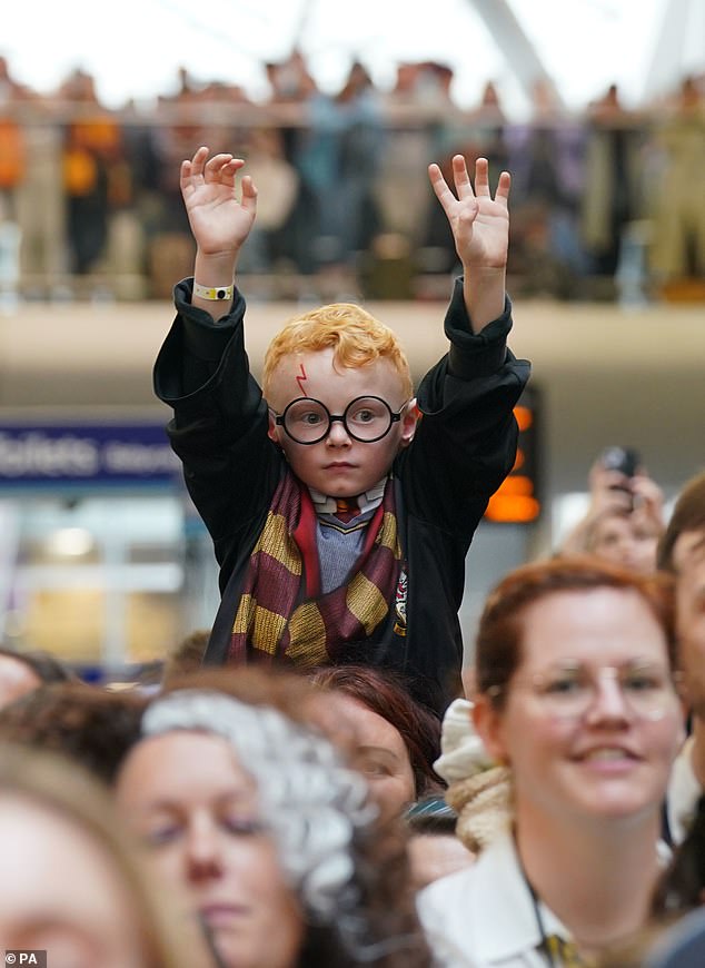 Einige Fans entschieden sich für die Harry-Potter-Narbe im Gesicht