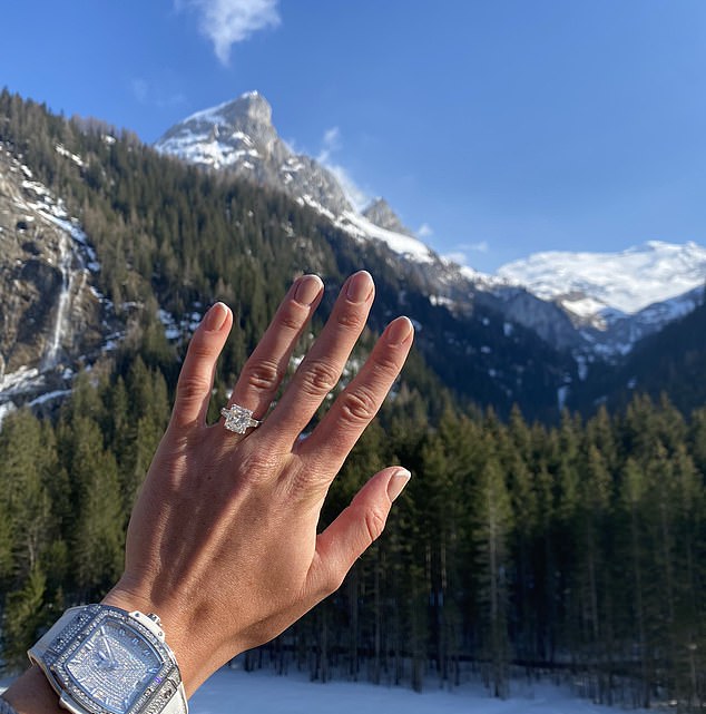 Die ukrainischen und französischen Stars teilten ihre Neuigkeiten mit Bildern vom Ring in den Bergen