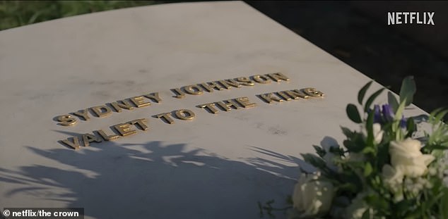 Die letzten Szenen der Folge zeigen Mohamed beim Besuch seines Grabes in Paris, auf dem steht: „Sydney Johnson, Kammerdiener des Königs“
