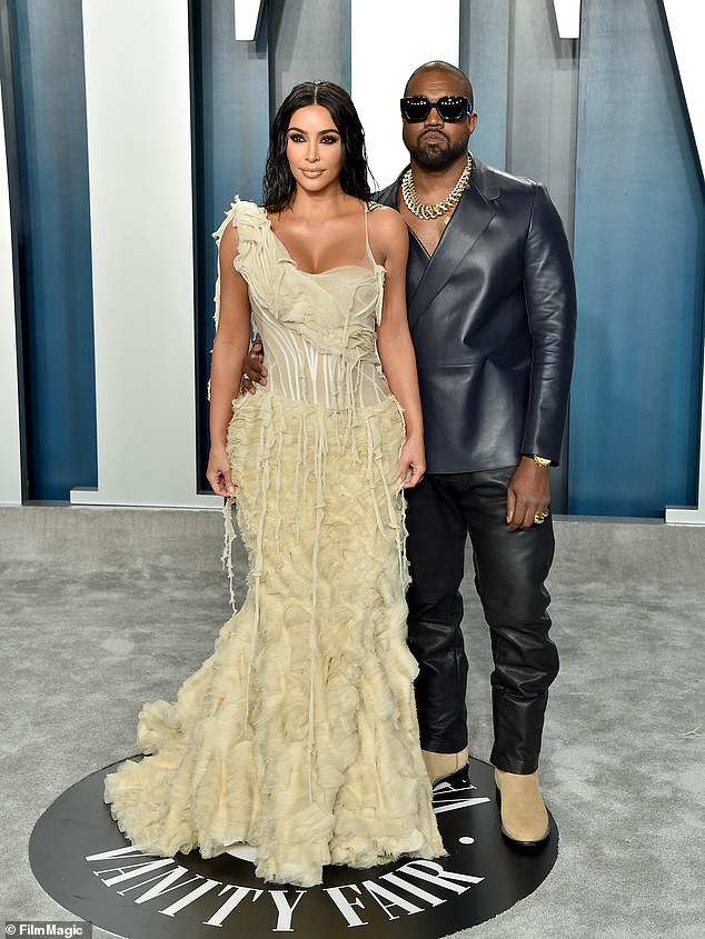 Während ihrer gesamten Beziehung bezeichnete West Kardashian (im Februar 2020 gemeinsam in Beverly Hills abgebildet) oft als seine „Muse“ und beeinflusste ihre Modewahl stark