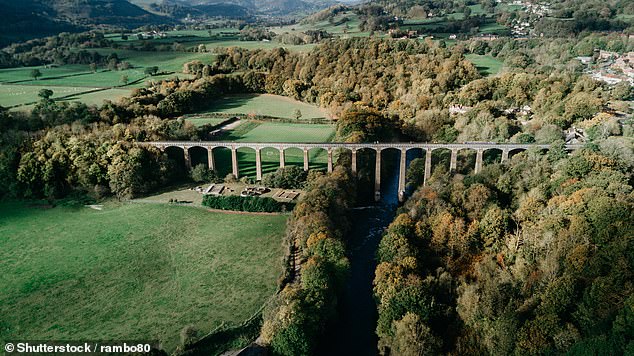 Ein Ort, den man unbedingt besuchen sollte, rät Robin, ist das „wunderschöne“ Pontcysyllte-Aquädukt aus dem 19. Jahrhundert (oben), das zum Weltkulturerbe von Wrexham County gehört