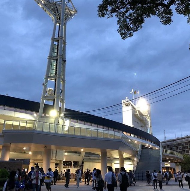 Im Jahr 2020 wurden fünf „leuchtende Kugeln“ über einem japanischen Sportstadion gesichtet