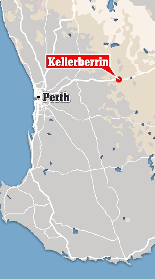 Die Bewohner von Kellerberrin, 200 km östlich von Perth, wurden von der Polizei aufgefordert, drinnen zu bleiben, nachdem am Donnerstag gegen 8.40 Uhr Schüsse auf ein Getreidesilo in der Gegend abgefeuert wurden