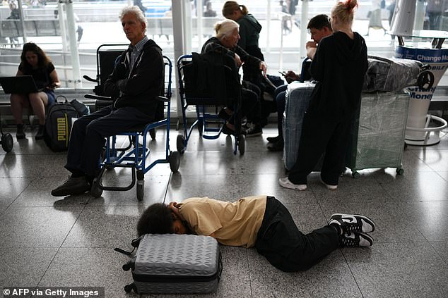 Reisende, deren Flüge letzten Monat am Flughafen Stansted annulliert oder verspätet waren