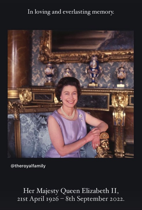 Ein weiteres Farbfoto Ihrer verstorbenen Majestät wurde auf den Social-Media-Seiten der königlichen Familie geteilt.