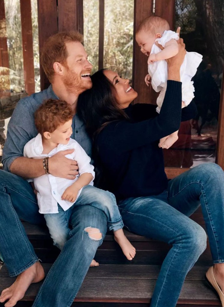 Meghan Markle und Prinz Harry mit ihren Kindern. 