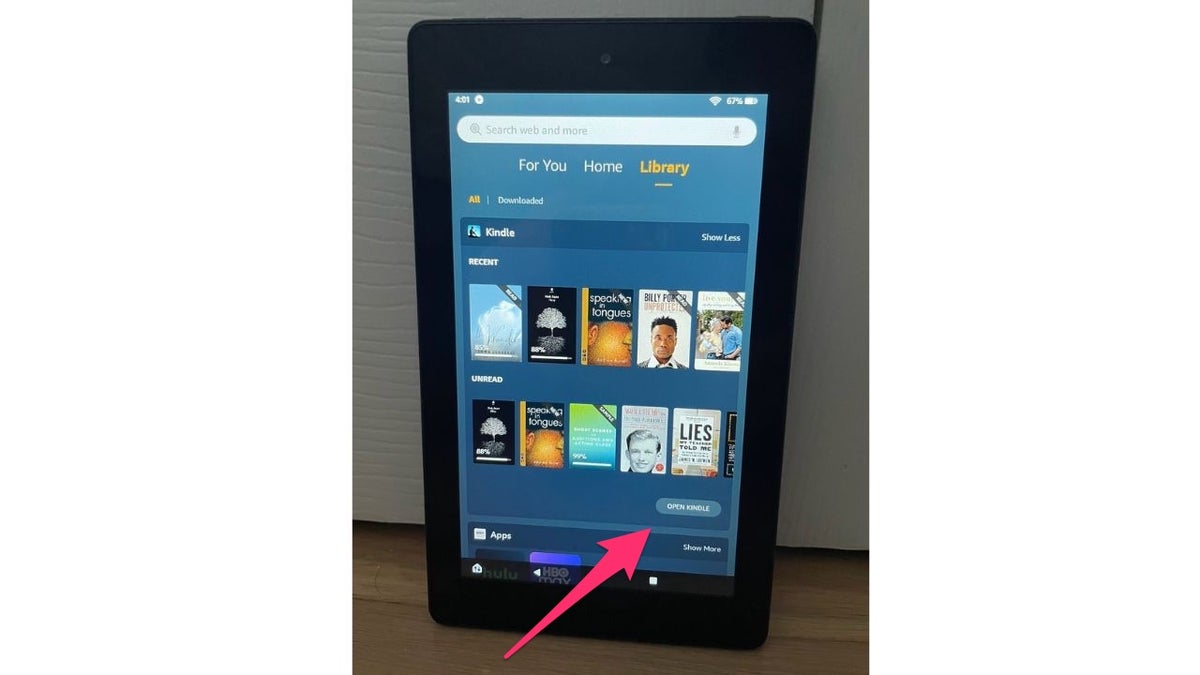 Roter Pfeil, der auf die Registerkarte „Kindle öffnen“ auf Amazon Kindle zeigt