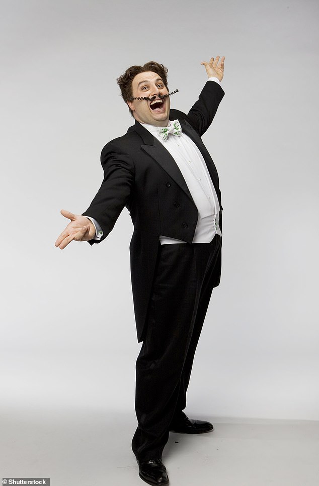 TV-Star: Wynne ist seit 2009 in seinem Opernalter Ego Gio Compario ein fester Bestandteil der Leinwand und bekannt für seinen charakteristischen Smoking und gekräuselten Schnurrbart (Bild 2010)