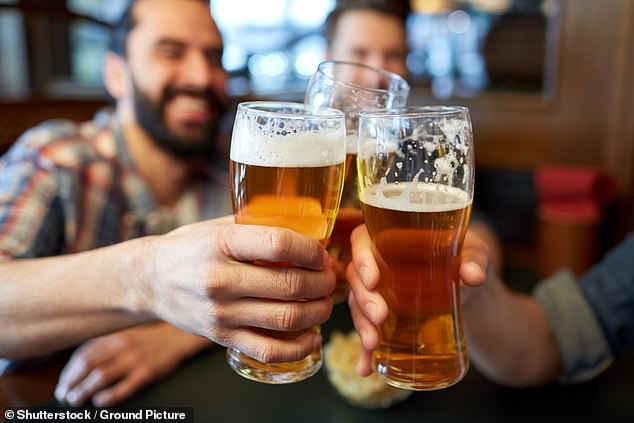 Laut Alcohol Change UK hält der Konsum von 14 Einheiten pro Woche oder weniger das Krebsrisiko niedrig