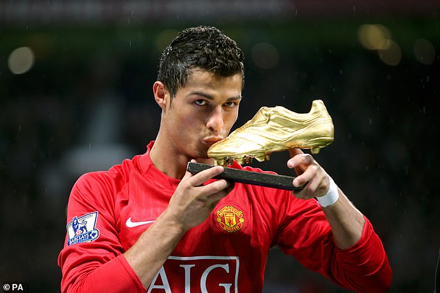 Ronaldos erster Einsatz im Verein führte dazu, dass er im Weltfußball als einer der Besten der Branche bekannt wurde