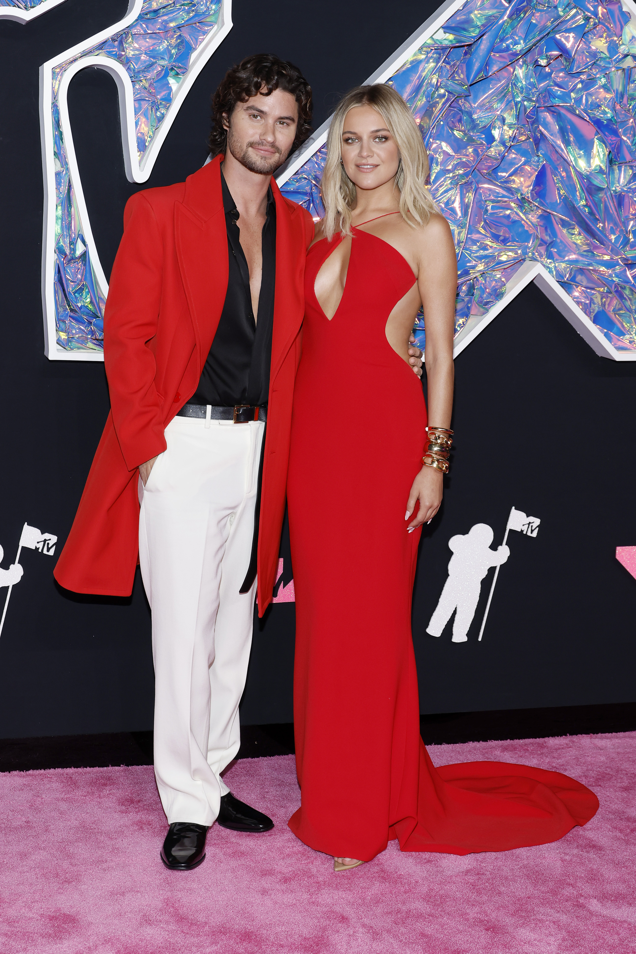 Chase Stokes und Kelsea Ballerini nehmen an den MTV Video Music Awards 2023 teil