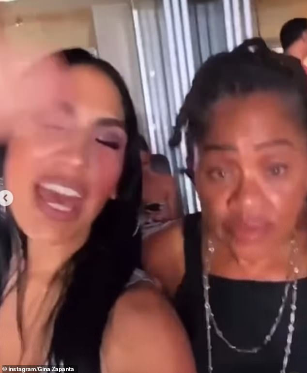 In einem von Gina Zapanta online gestellten Video war Doria beim Auftritt in einer privaten Loge zu sehen, wo sie mit dem Kopf nickte und mit Beyoncé tanzte