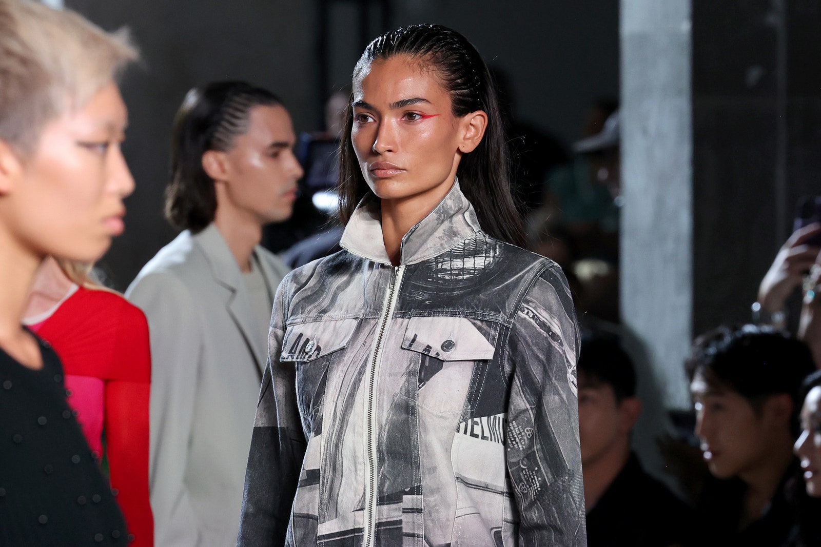 Models laufen auf der Helmut-Lang-Modenschau während der New York Fashion Week über den Laufsteg