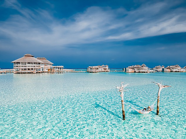 Soneva Fushi (Nr. 7) auf den Malediven wird auch als „Lost Explorer Best Beach Hotel“ ausgezeichnet