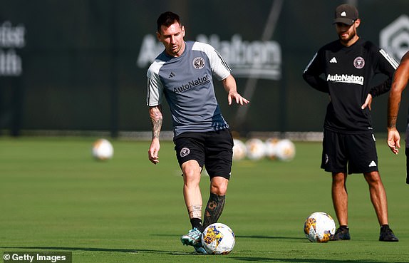 FORT LAUDERDALE, FLORIDA - SEPTEMBER 19: Lionel Messi #10 of Inter Miami CF trains during an Inter Miami CF Training Session at Florida Blue Training Center on September 19, 2023 in Fort Lauderdale, Florida. (Photo by Megan Briggs/Getty Images)