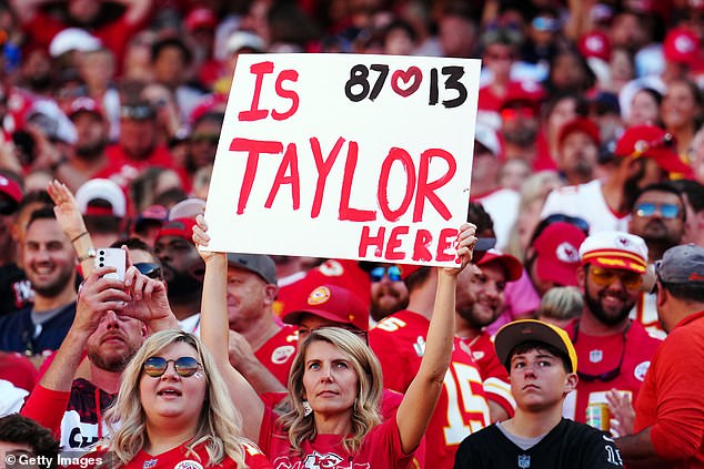 Die Fans der Chiefs im Stadion hofften, dass der Popstar auch am Sonntag zuschauen würde
