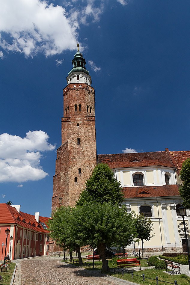 Die Zeitkapsel wurde im Kirchturm der St.-Stanislaus-Kirche in Wsachowa, Westpolen, gefunden