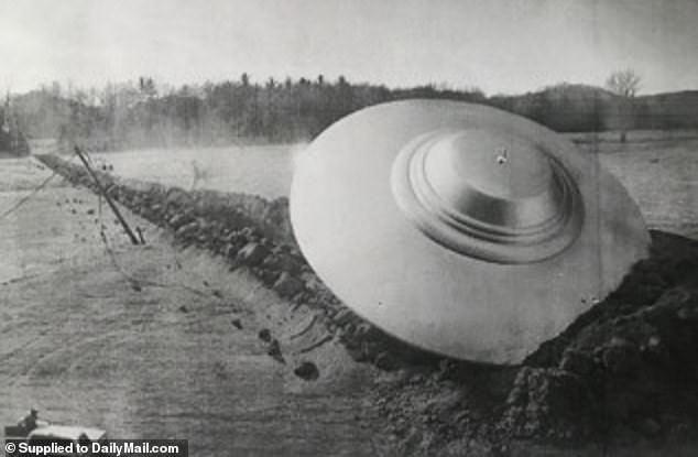 Eine künstlerische Darstellung des angeblichen UFO-Absturzes von 1933 außerhalb von Magenta in Norditalien zeigt ein Fahrzeug in Form einer Untertasse