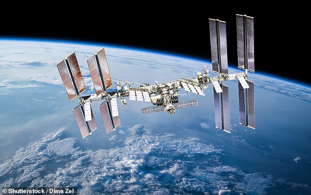 Die Raumfahrtbehörde wird das umlaufende Labor voraussichtlich im Jahr 2031 außer Betrieb nehmen, da sich im Laufe der Zeit Belastungen für die Struktur angesammelt haben