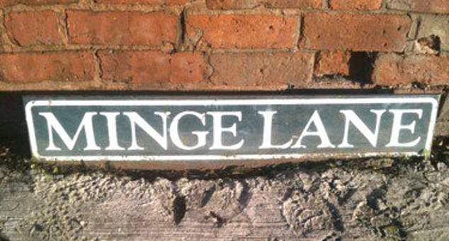 Während Sie in Worcester sind, stoßen Sie möglicherweise auch auf Minge Lane in Upton-upon-Severn, wo es ein ganz eigenes Festival gibt