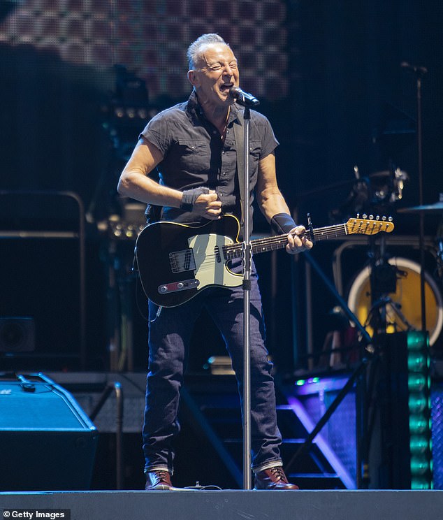 Gute Besserung: Bruce Springsteen hat alle seine verbleibenden Konzerte für 2023 auf nächstes Jahr verschoben, da er sich von einer Magengeschwürerkrankung erholt (Auftritt am 9. August 2023)
