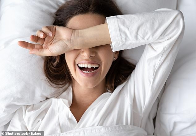 Ärzte des NYU Langone Comprehensive Epilepsy Center-Sleep Center haben einen eher extremen Fall behandelt – eine 32-jährige Frau aus New York, die seit vier Jahren jede Nacht im Schlaf lacht