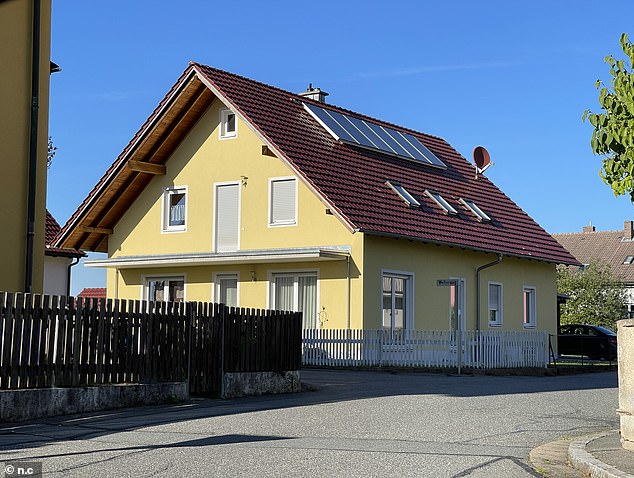 Das Haus von Lenas Vater in Mantel, Deutschland