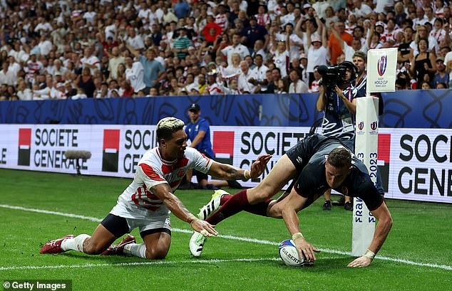 England rückte an die Spitze der Gruppe D vor, als es mit einem souveränen 34:12-Sieg über Japan zwei Siege bei der Rugby-Weltmeisterschaft verbuchte