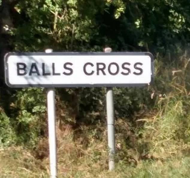 Balls Cross: Befindet sich in der Gemeinde Ebernoe im Bezirk Chichester in West Sussex