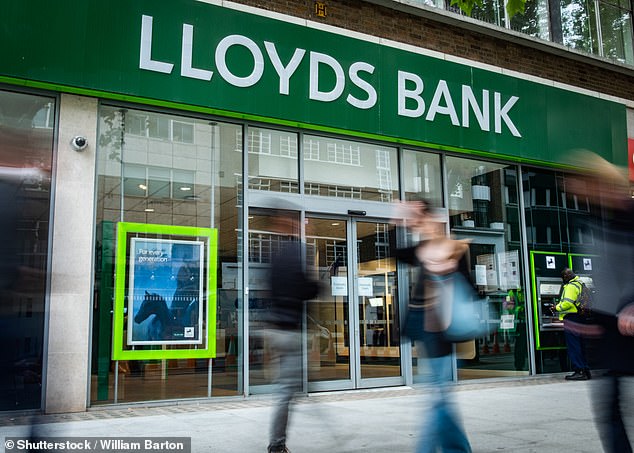 Deaktiviert: Die Einziehung der meisten Lloyds-Sparbücher erfolgt zwischen Oktober und Jahresende